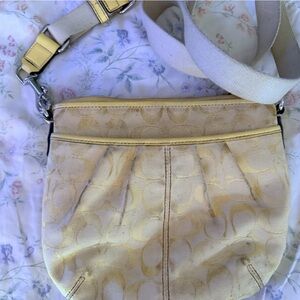 Elegant Cream Shoulder Bag